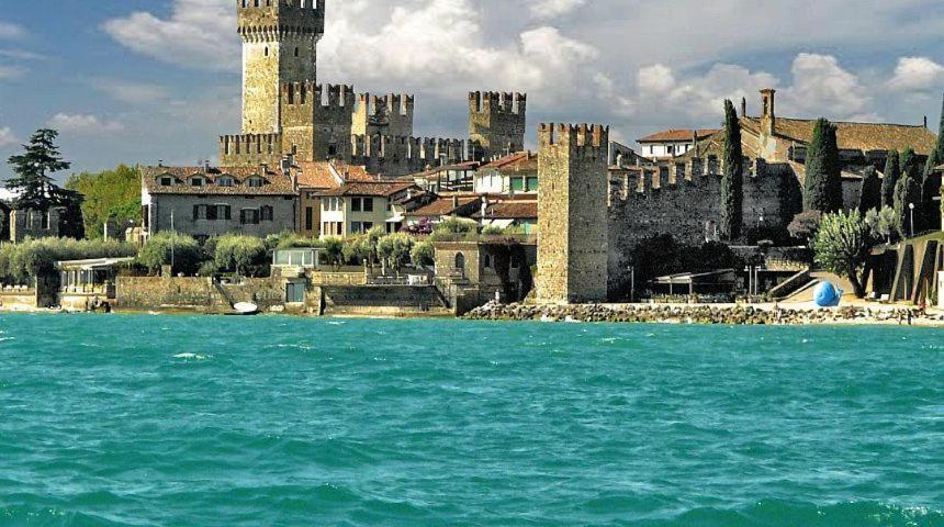 Perla Top Floor Apartment Sirmione Ngoại thất bức ảnh